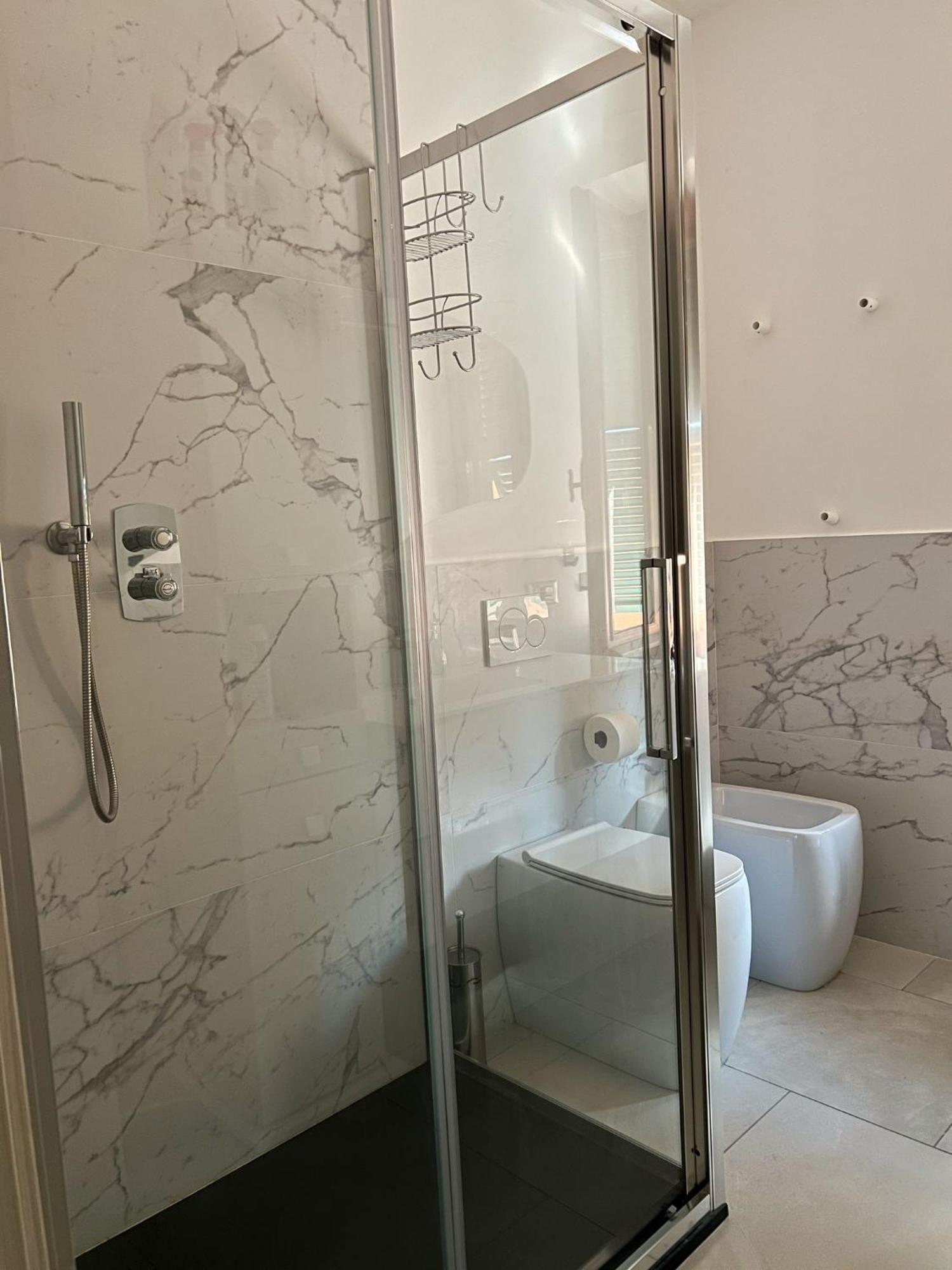 B&B La Piazzetta Vado Ligure Extérieur photo